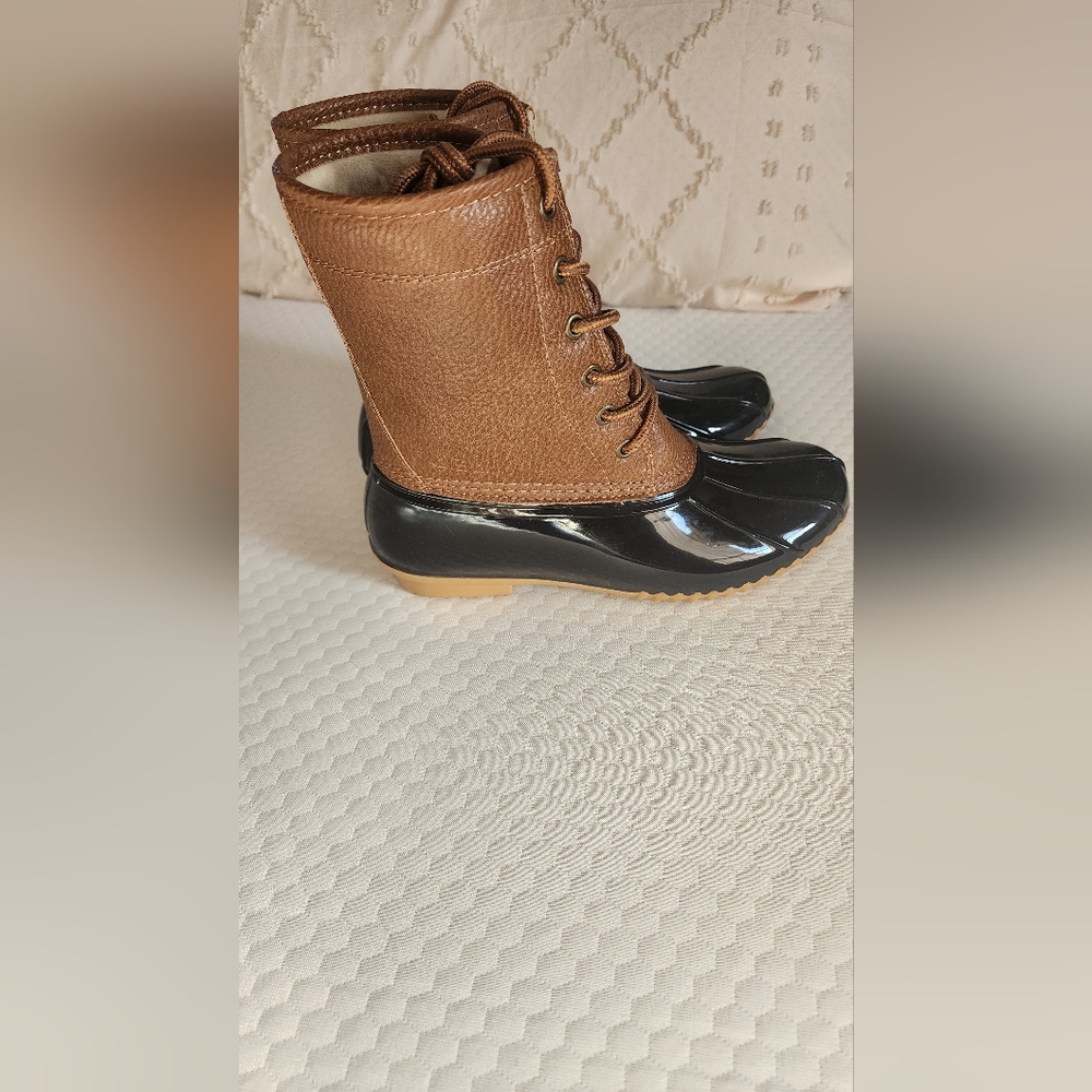 Waterproof Duck Boots - Picture 2 of 4